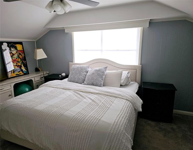 9738 Braesmont Drive, Houston, TX 77096