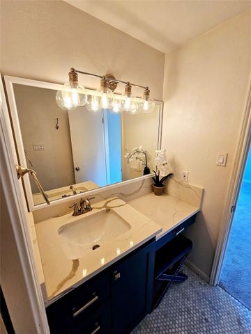 9738 Braesmont Drive, Houston, TX 77096