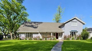 9738 Braesmont Drive, Houston, TX 77096
