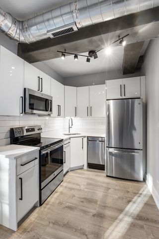 7645 N SHERIDAN Road 511, Chicago, IL 60626