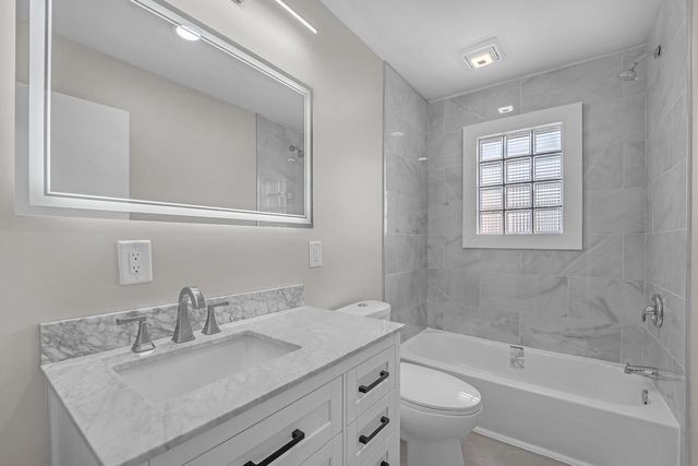 4117 N 92nd STREET, Wauwatosa, WI 53222