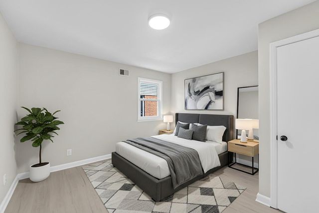 4117 N 92nd STREET, Wauwatosa, WI 53222