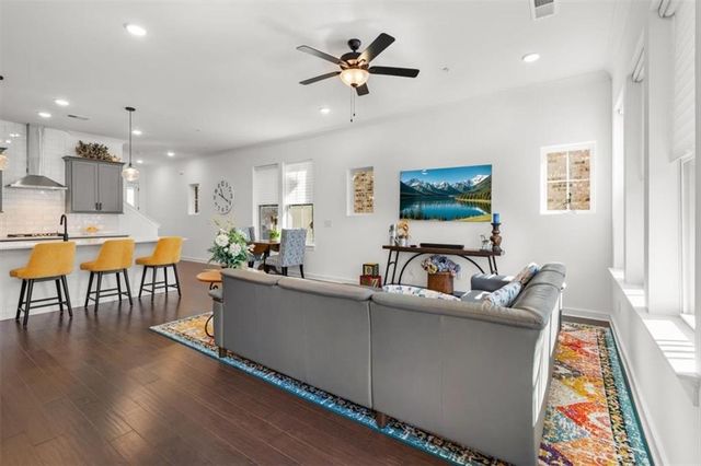 250 Walker Avenue, Roswell, GA 30076