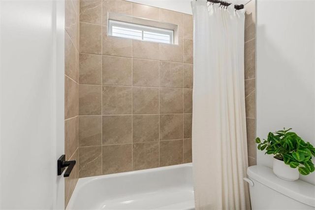 250 Walker Avenue, Roswell, GA 30076