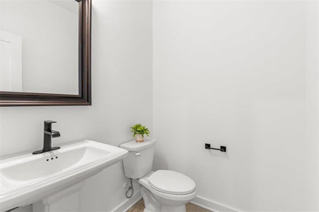 250 Walker Avenue, Roswell, GA 30076