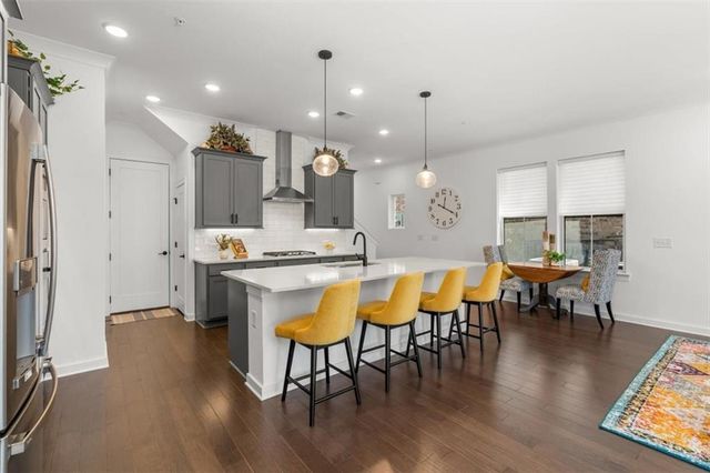 250 Walker Avenue, Roswell, GA 30076