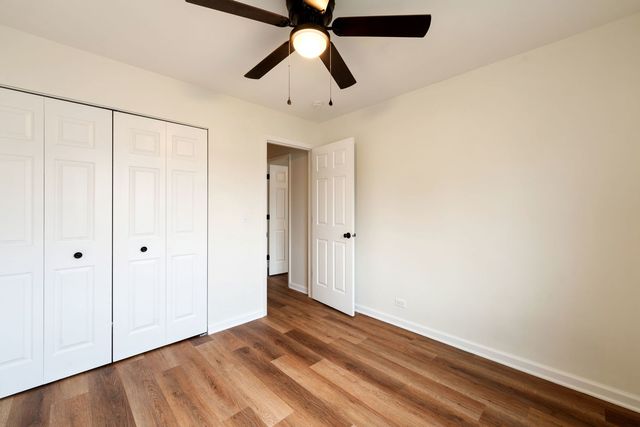 1481 Quaker Lane 117B, Prospect Heights, IL 60070