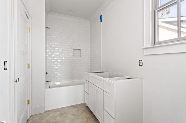 210 W Mountainview Avenue, Greenville, SC 29609