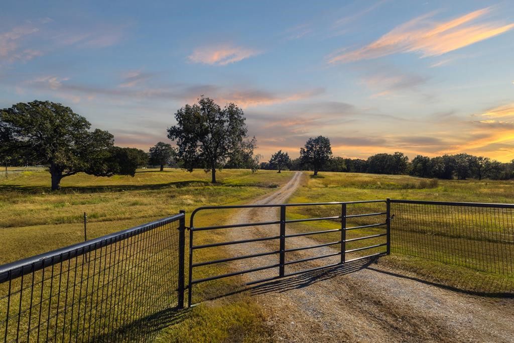 6325 S Farm to Market 148, Kaufman, TX 75142