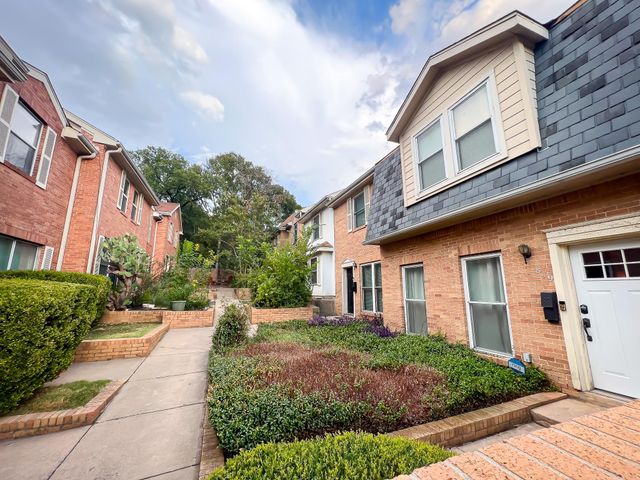 821 E Oltorf ST, Austin, TX 78704