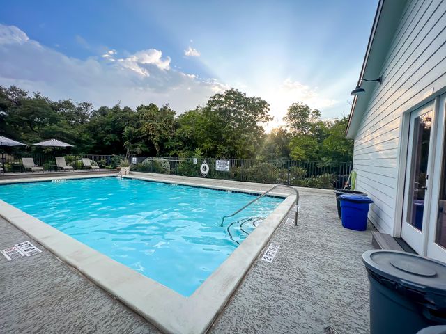 821 E Oltorf ST, Austin, TX 78704