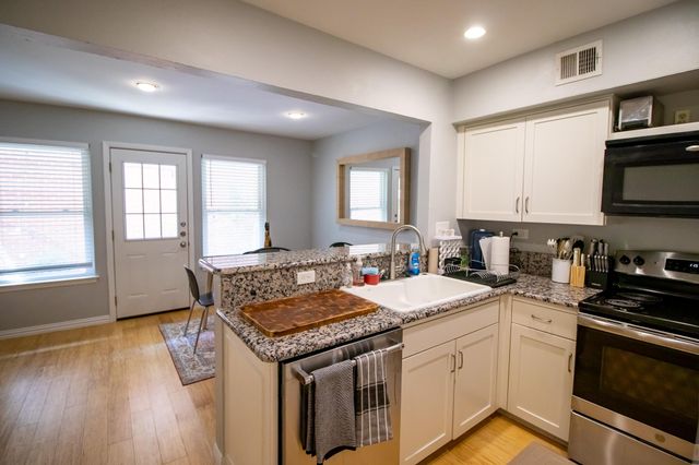 821 E Oltorf ST, Austin, TX 78704