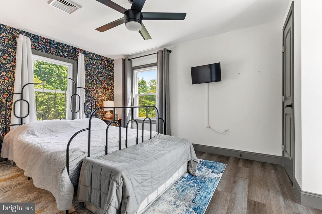 Image 28 of property listing at 5862 N MAIN ST, Rock Hall, MD 21661
