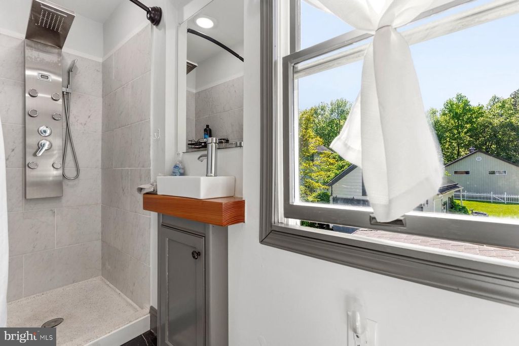 Image 30 of property listing at 5862 N MAIN ST, Rock Hall, MD 21661