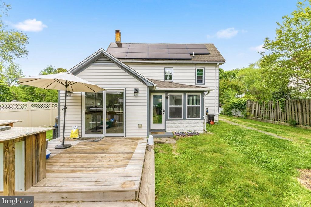 Image 4 of property listing at 5862 N MAIN ST, Rock Hall, MD 21661