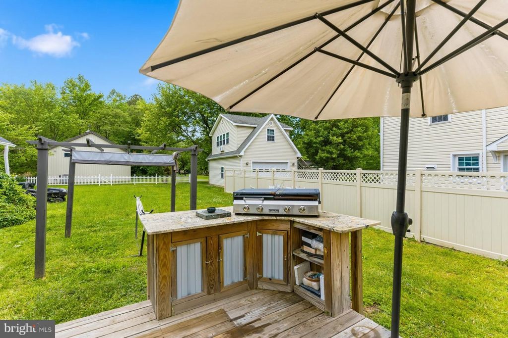 Image 7 of property listing at 5862 N MAIN ST, Rock Hall, MD 21661