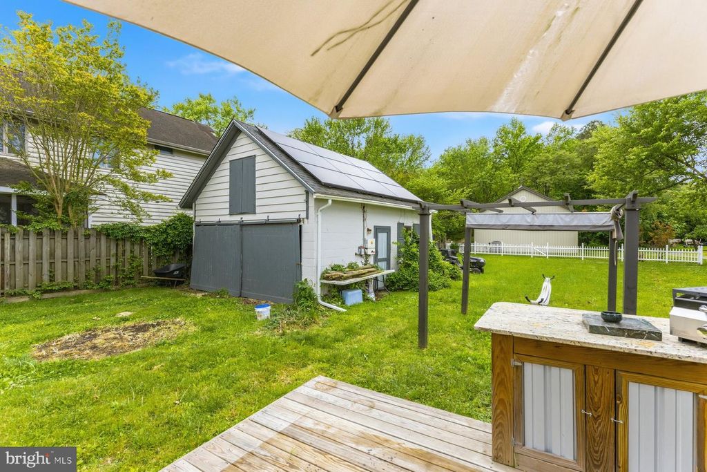 Image 8 of property listing at 5862 N MAIN ST, Rock Hall, MD 21661