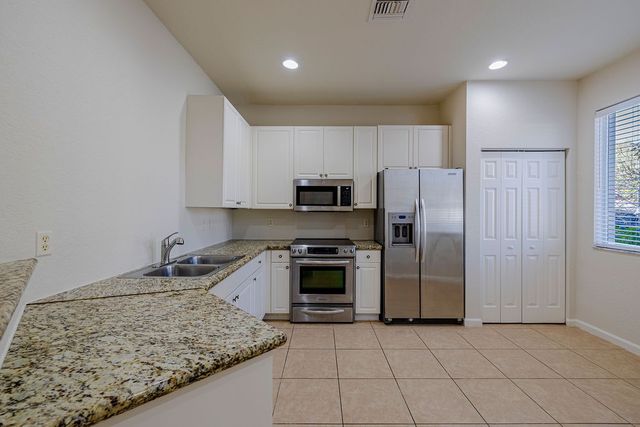 805 Middleton Drive SW, Vero Beach, FL 32962