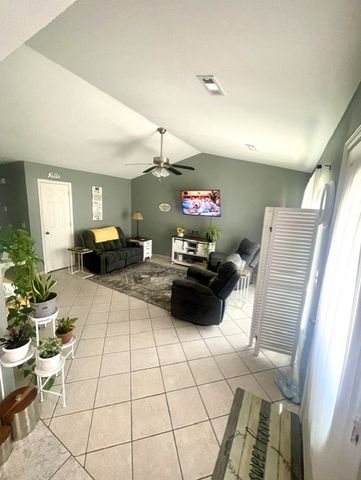 121 E Veterans Parkway, Rogers, AR 72756