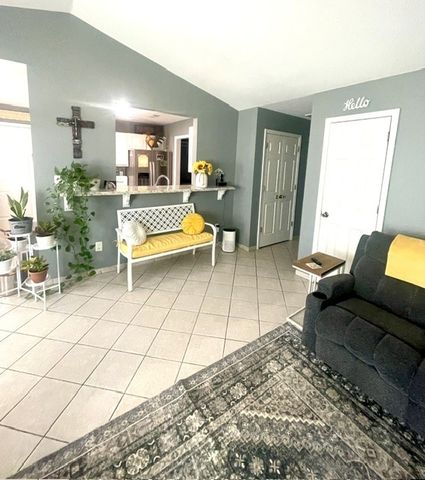 121 E Veterans Parkway, Rogers, AR 72756