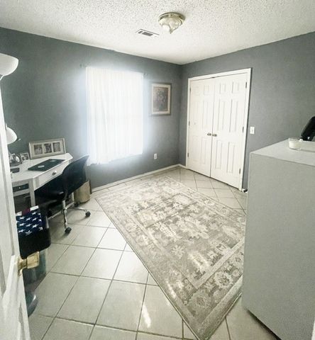 121 E Veterans Parkway, Rogers, AR 72756