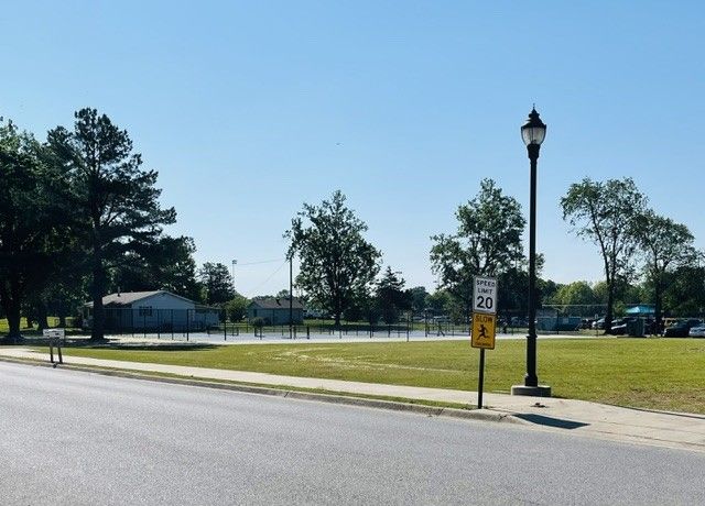 121 E Veterans Parkway, Rogers, AR 72756