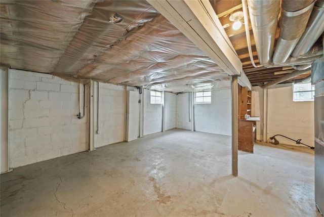 10905 E 47th Street, Kansas City, MO 64133