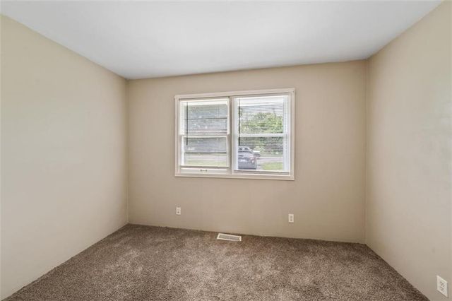 10905 E 47th Street, Kansas City, MO 64133