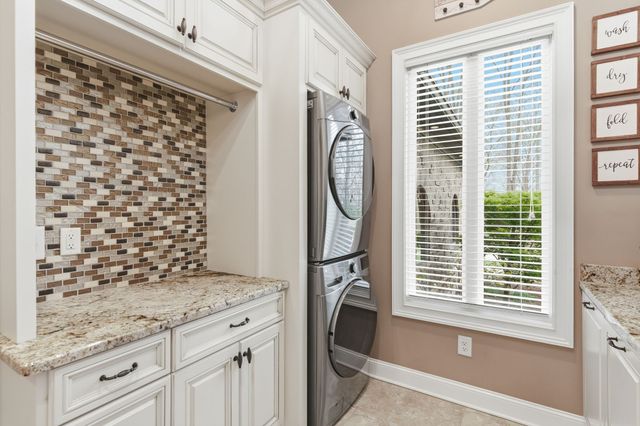 2857 New Hope Rd, Hendersonville, TN 37075