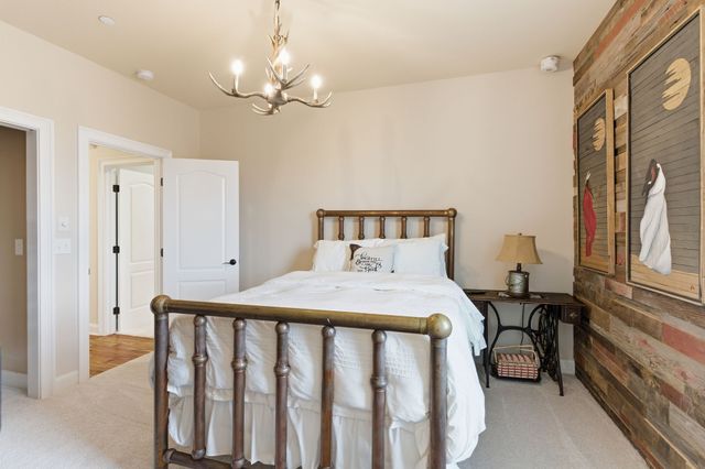 2857 New Hope Rd, Hendersonville, TN 37075
