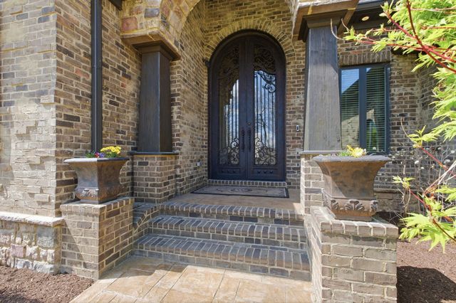 2857 New Hope Rd, Hendersonville, TN 37075