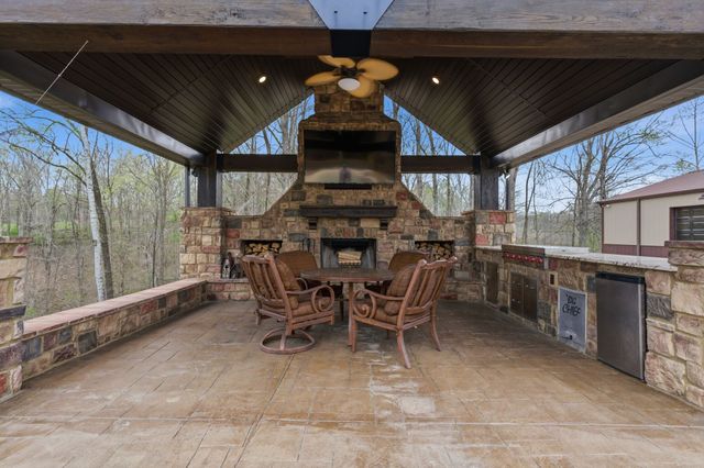 2857 New Hope Rd, Hendersonville, TN 37075