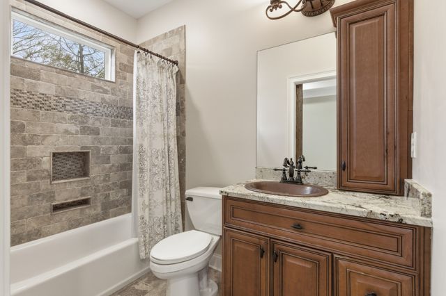 2857 New Hope Rd, Hendersonville, TN 37075