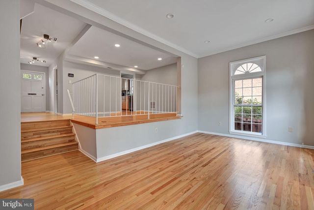 8069 POWDERBROOK LN, Springfield, VA 22153