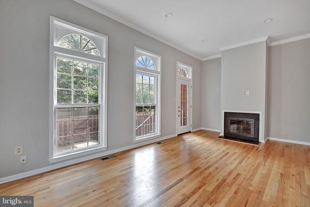 8069 POWDERBROOK LN, Springfield, VA 22153