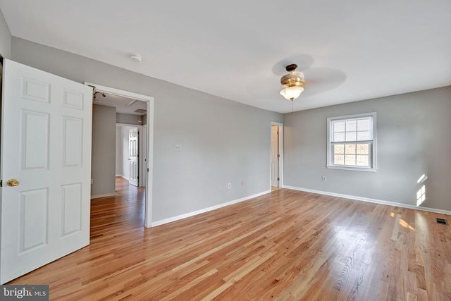 8069 POWDERBROOK LN, Springfield, VA 22153
