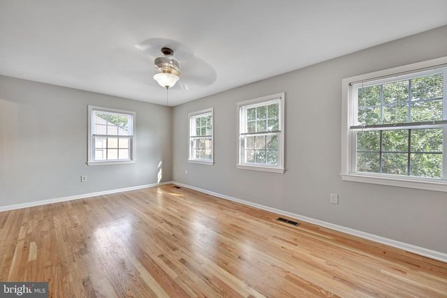 8069 POWDERBROOK LN, Springfield, VA 22153
