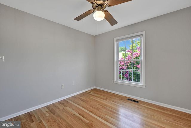8069 POWDERBROOK LN, Springfield, VA 22153