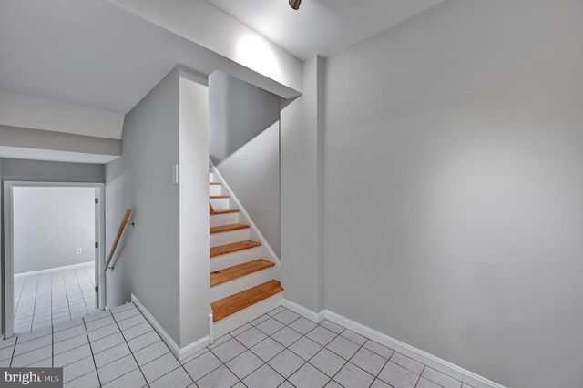 8069 POWDERBROOK LN, Springfield, VA 22153