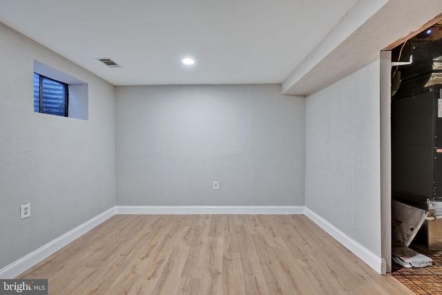 8069 POWDERBROOK LN, Springfield, VA 22153