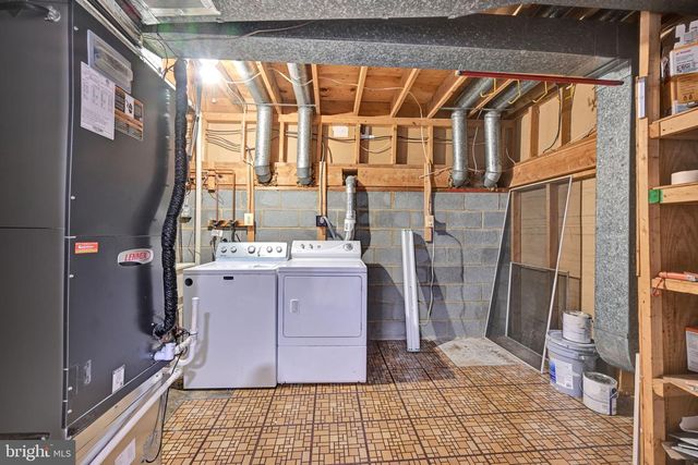 8069 POWDERBROOK LN, Springfield, VA 22153