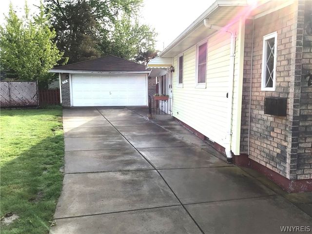 79 Winkler Drive, Tonawanda, NY 14150