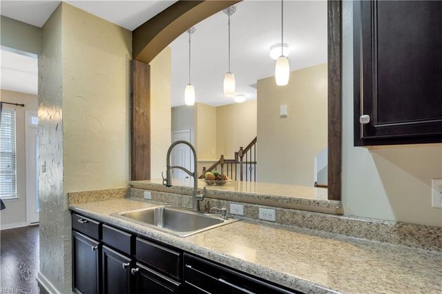 50 Transit LN, Newport News, VA 23601