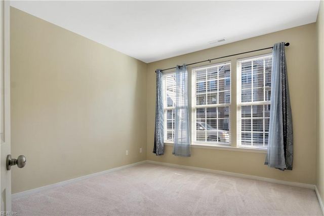 50 Transit LN, Newport News, VA 23601