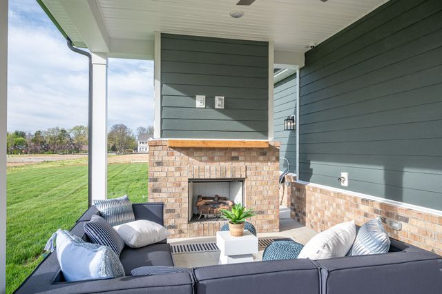 7320 Dutch River Cir, Fairview, TN 37062