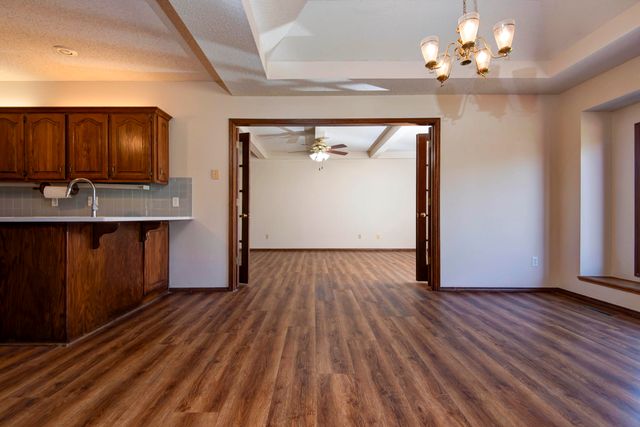 4103 E Crighton Place, Springfield, MO 65809