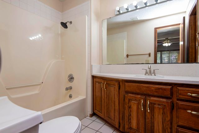 4103 E Crighton Place, Springfield, MO 65809