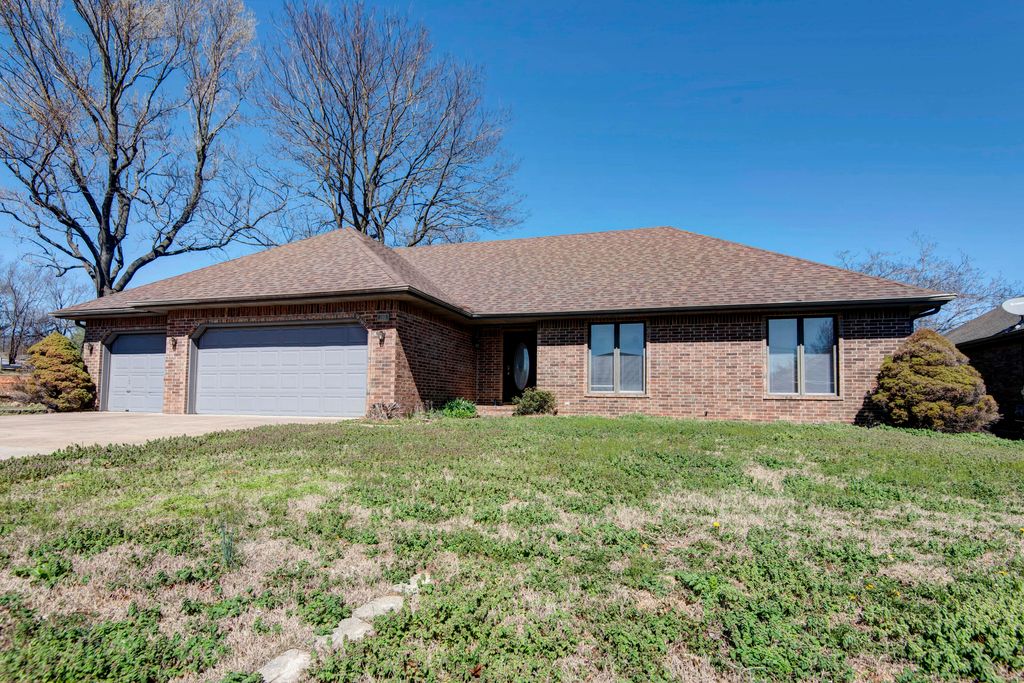 4103 E Crighton Place, Springfield, MO 65809