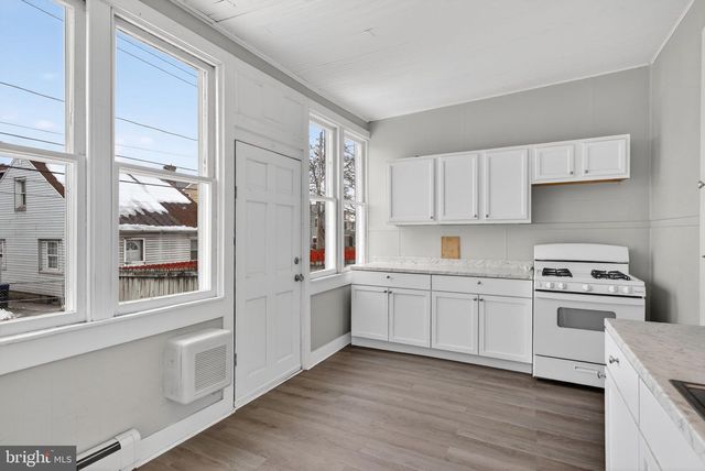 734 S 2ND ST, Steelton, PA 17113