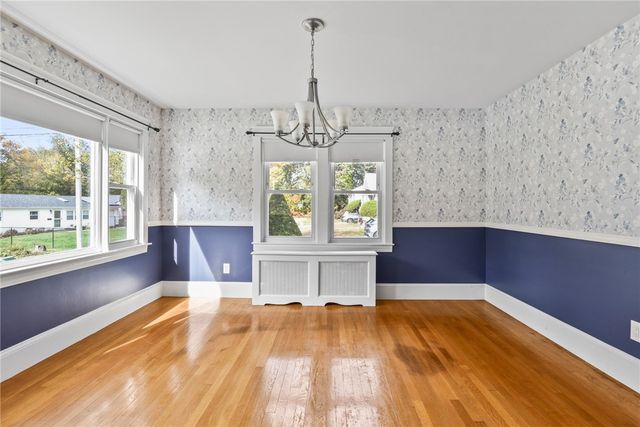 69 Lyall Avenue, Warwick, RI 02889